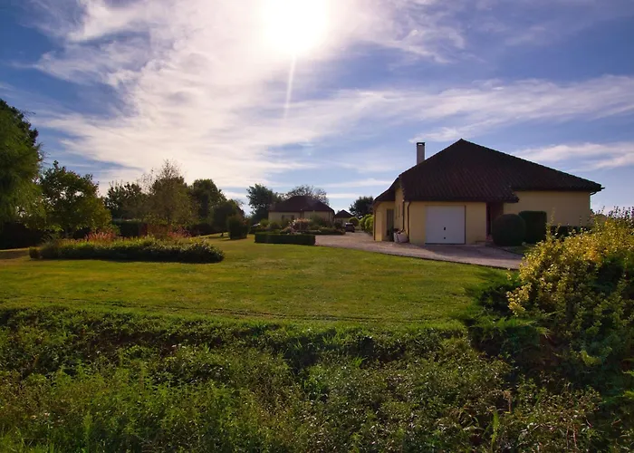 Modern With Swimming Pool * Saint-Nexans