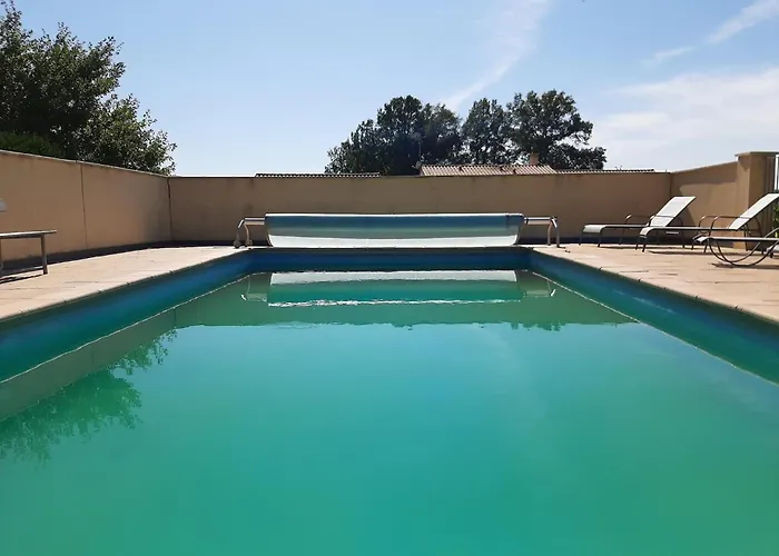 Modern With Swimming Pool Casa de Férias